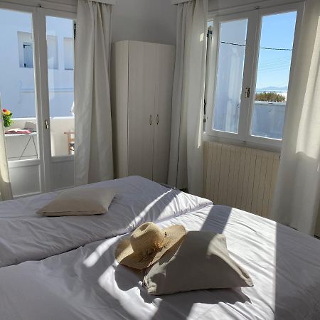 Studio Apartment Violetta At Livadia Beach Páros Extérieur photo