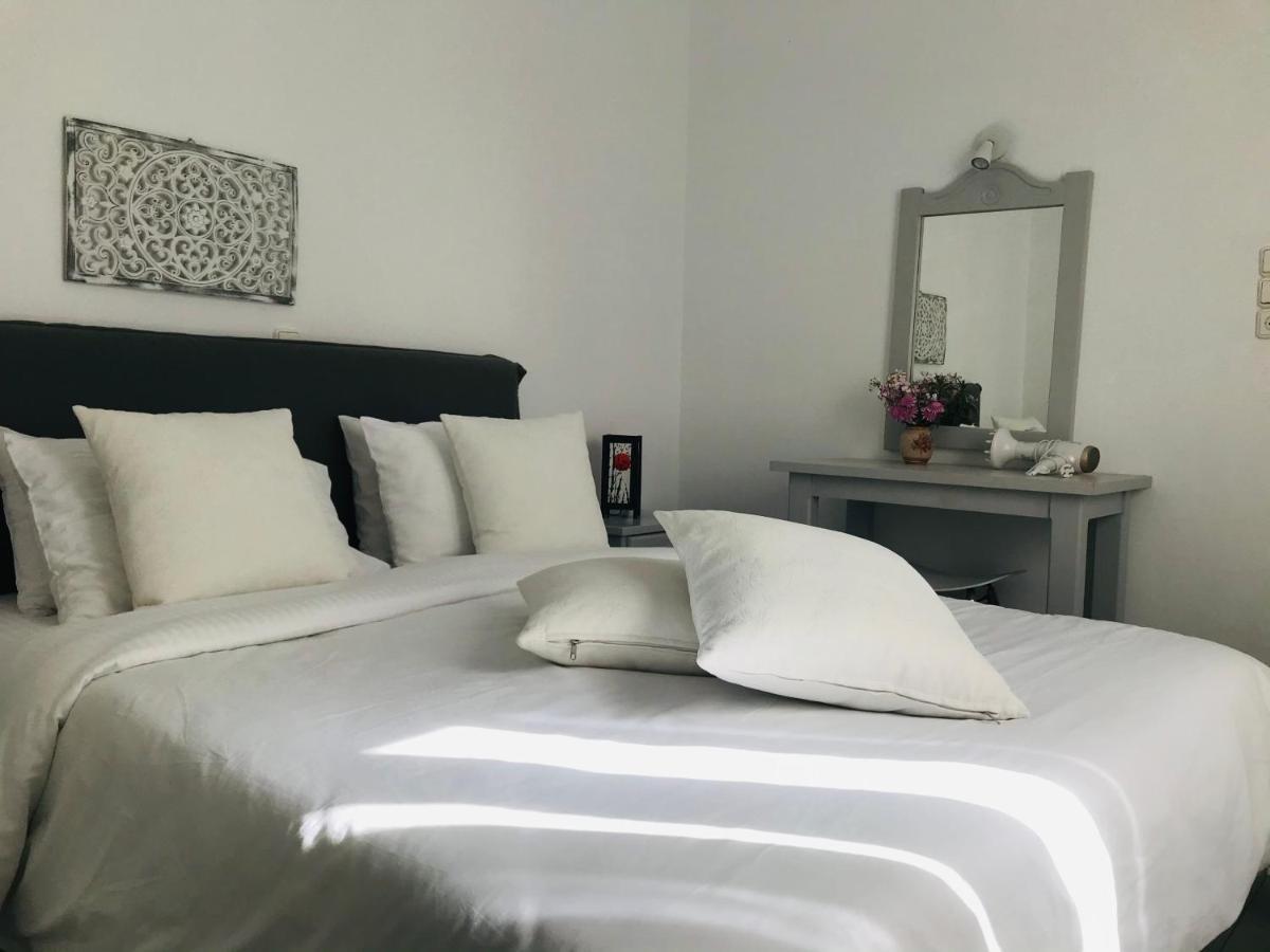 Studio Apartment Violetta At Livadia Beach Páros Extérieur photo